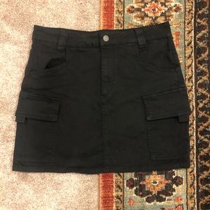 Black high waisted pocket skirt